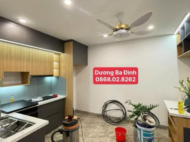 Em bán nhà phố ngọc hà 32m 8tỷ2 7 tầng thang máy sổ đỏ chính chủ