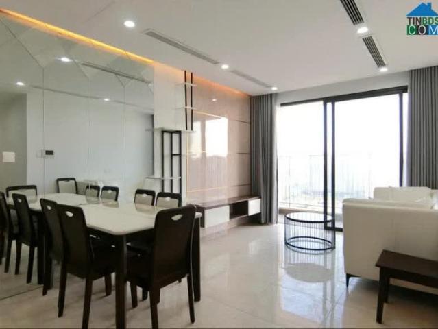 Em cần bán căn 2 ngủ 81m2 tại Vinhomes D'capitale: dt 81m2, tầng đẹp, view hồ giá 9.2 tỷ