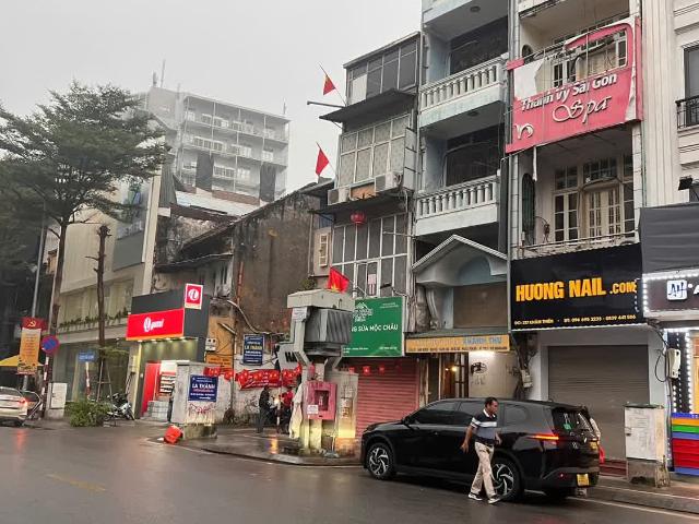 Em Hoa Chính Chủ Cần B. Á.N Gấp Nhà Trung Tâm Đống Đa – 8,9 Tỷ, Vị Trí Vàng, 2 Mặt Ngõ, Đang Cho