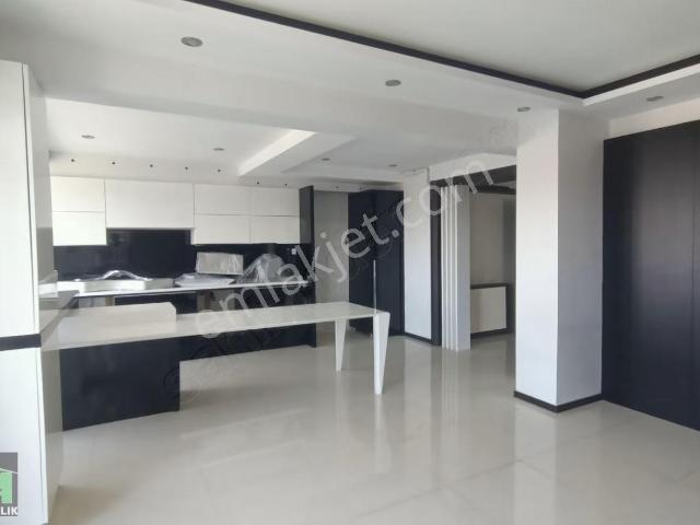Em ka Emlak Dan Adalet Mahallesinde Fırsat 325 M2 Dubleks Daire