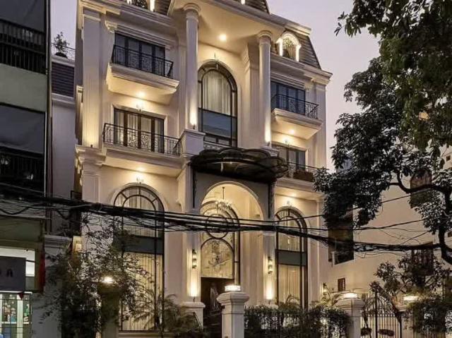 Em Không Chỉ Là Nhà Mà E Là Cuộc Sống Xa Hoa Siêu Phẩm Building Mặt Phố Cao Bá Quát Vị
