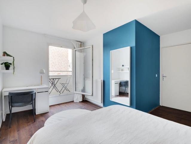 Emménage dans cette belle chambre