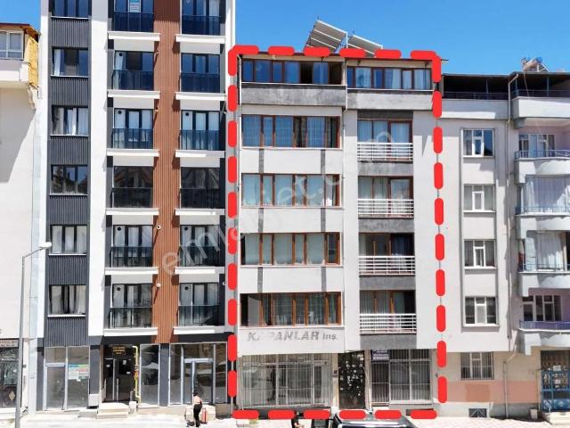 [ema] Üniversite Mahallesinde Kira Getirisi Yüksek Bina