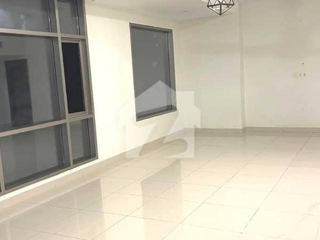 Emaar 3 Bedrooms Apartment in Reef Tower Excellent Maintained Apartment Sea & City Facing
