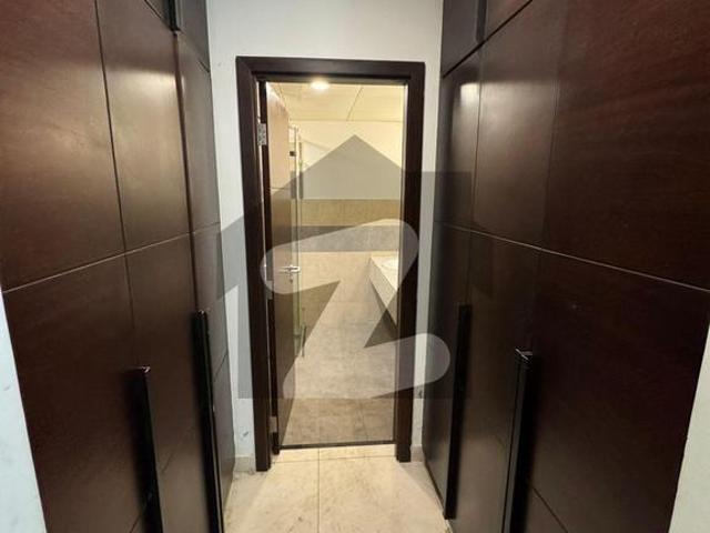 Emaar 3 Bedrooms Pearl Tower Flat Emaar Pearl Towers