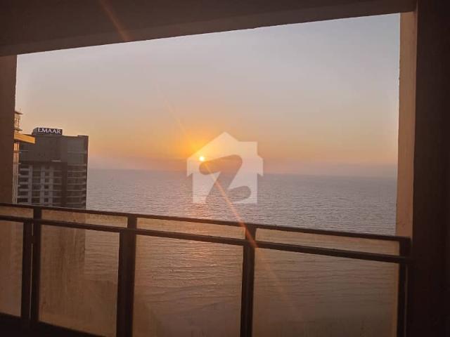 Emaar coral towers 4bed sea facing available for rent
