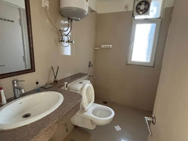 Emaar Emerald Estate 2.5 Bedroom 950 Sq. Ft. Apartment in Sector 65 Gurgaon Listing ID: #10417
