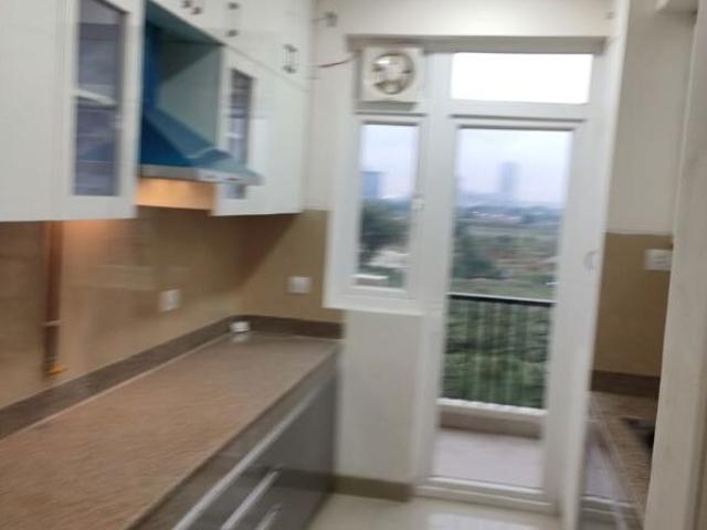 Emaar Emerald Estate 2.5 Bedroom 1200 Sq. Ft. Apartment in Sector 65 Gurgaon Listing ID: #10102