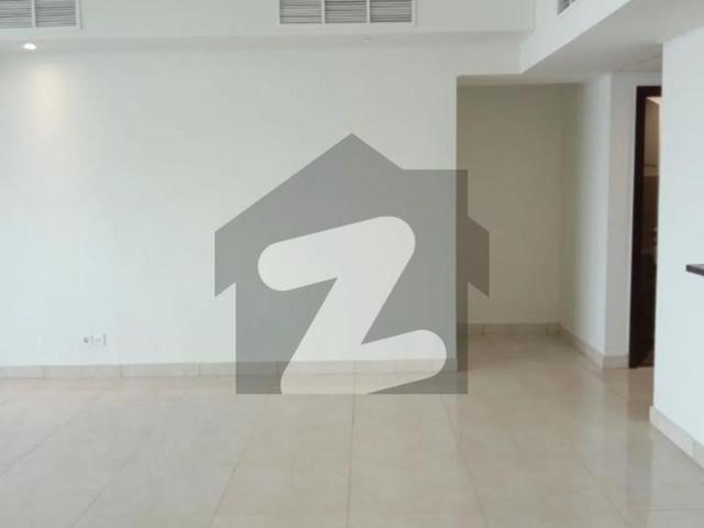 Emaar Reef Towers, 4 Bedroom Sea Facing Apartment for Rent Emaar Reef Towers
