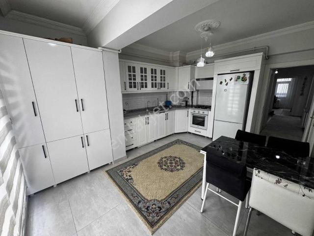 [ema]f.çakmak Yunusemre Blv. Yakını Arakat Masrafsız 3+1 Daire