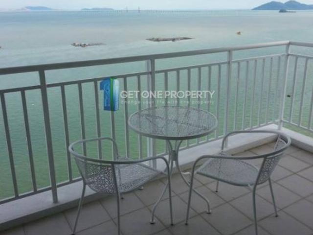 SUMMER PLACE Project: Summer Place Condo Location: Karpal Singh Road, Georgetown Developer: IJM Properties Sdn Bhd 1,464sq.ft High floor Fantastic Sea view / Penang Bridge view 4Rooms & 3Bathrooms Fully renovated & fully furnished Move