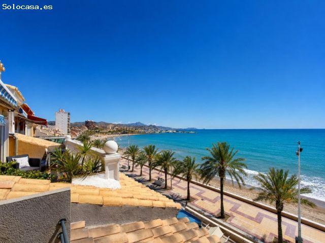 Emblemático edificio frente a la playa en venta en El Campello
