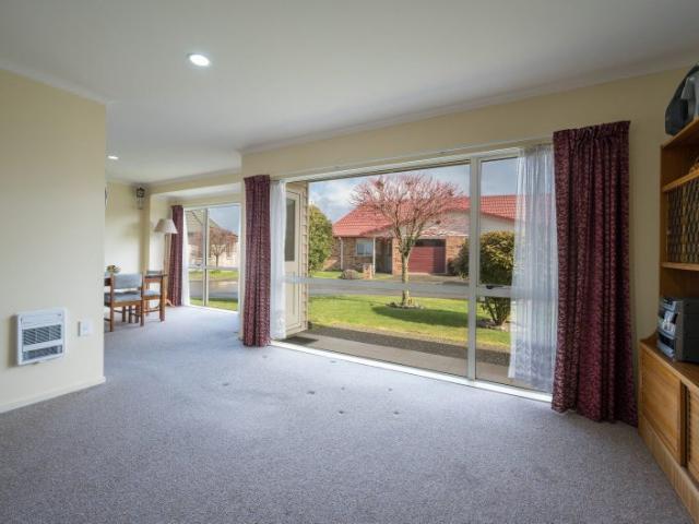 Easy Living and Perfectly Positioned