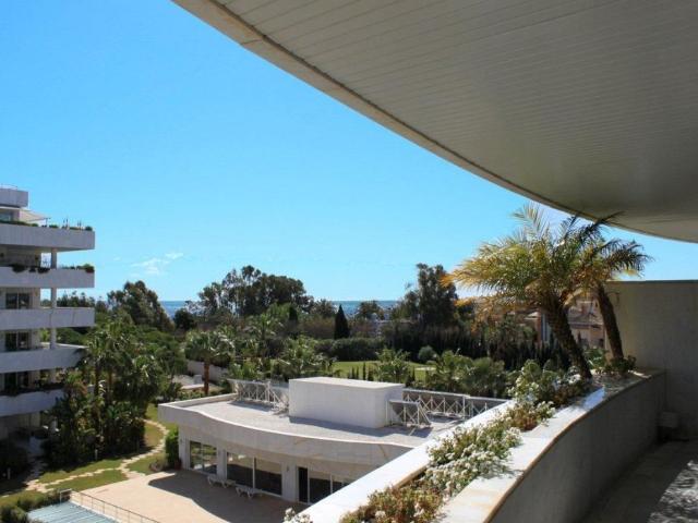 EMBRUJO DE BANUS APARTMENT 4854