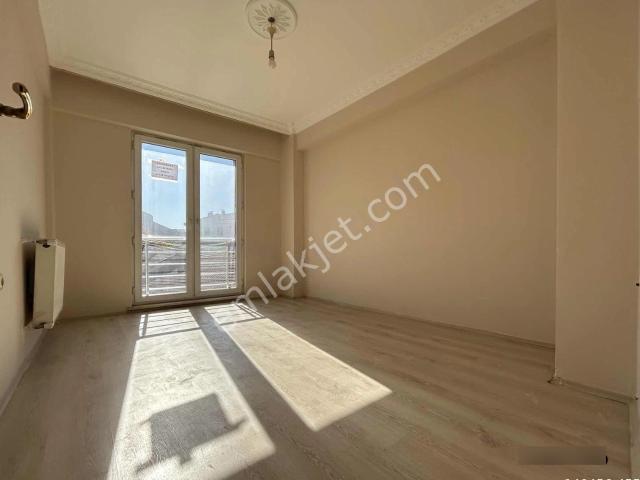 Emek Mah. Ertaş Caddesi Yakını 1+1 50m2 Kiralık Daire