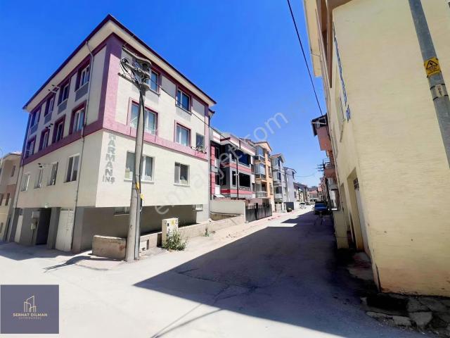 Emek Mahallesinde Satılık 2+1 Daire