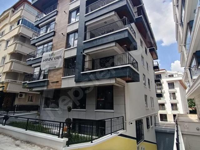 EMEK ÖZDEMİRDEN CADDE ÜZERİ 1+1 SIFIR BİNA TERASLI KAPALI OTOPARKLI