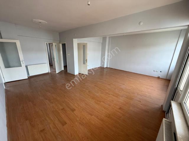 Emek Emlak'tan Mimar Sinan Mah.de Kiralık Arakat 2+1 Daire