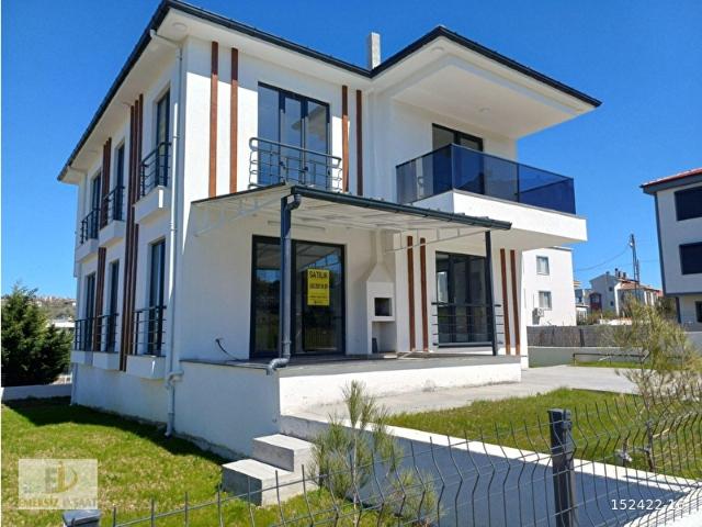 EMEKSİZ İNŞAATTAN ORDU MAHALLESİNDE SATILIK LÜKS VİLLA