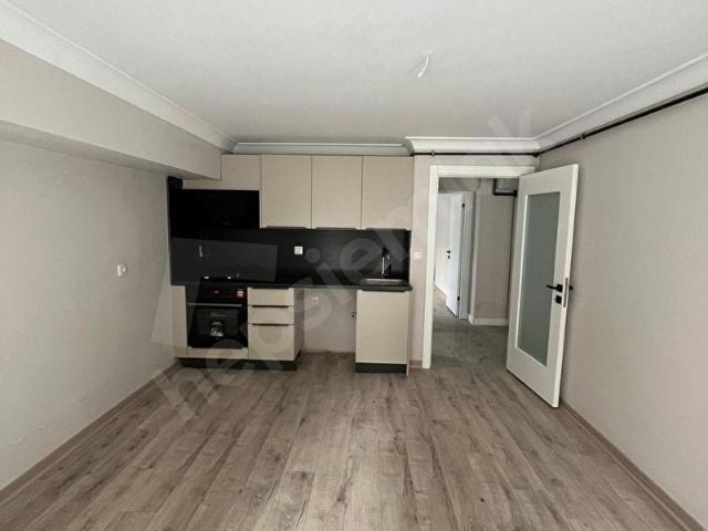 EMEKTE BAŞAKTAN SIFIR BİNADA 2+1 BAHÇE KATI KAPALI OTOPARKLI