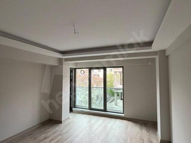 EMEKTE BAŞAKTAN SIFIR BİNADA KATTA 1+1 DAİRE