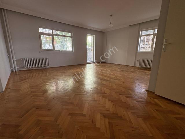 Emek'te Otoparklı 3+1 Bahçe Çıkışlı & Bahçe Kullanımlı Kiralık