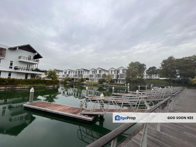 Emerald Bay @ Puteri harbour