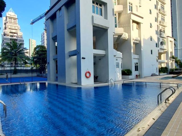 Emerald East D15, Apartment