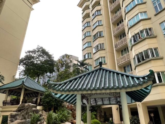Emerald Garden Condominium Room Rental, $1,449, 1 Bed 1 Bath 150 sqft $9.66 psf