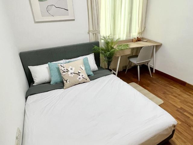 Emerald Garden D1, Condominium