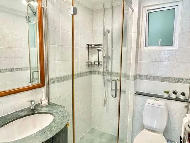 Emerald Garden D1, Condominium