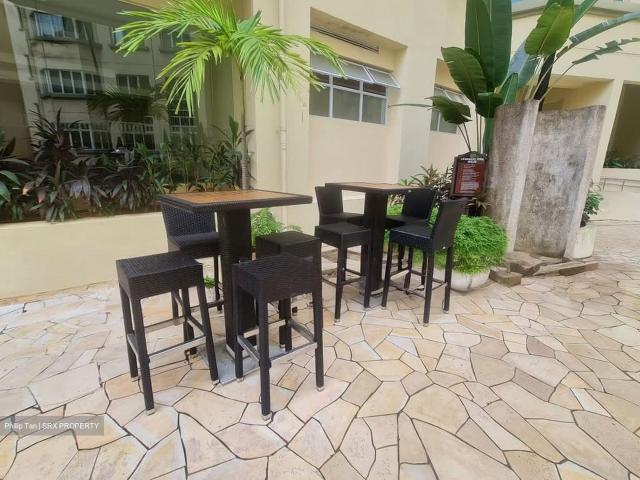 Emerald Garden D1, Condominium