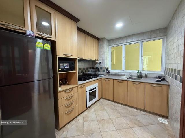 Emerald Garden D1, Condominium