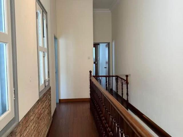 Emerald Hill Road D9, Detached