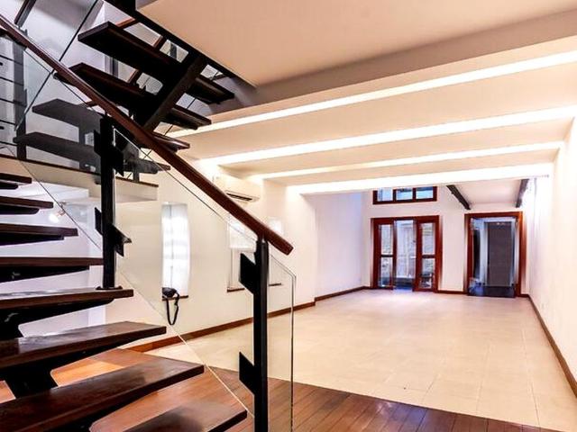 Emerald Hill Road D9, Detached