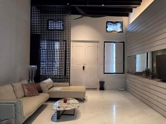 Emerald Hill Road D9, Detached