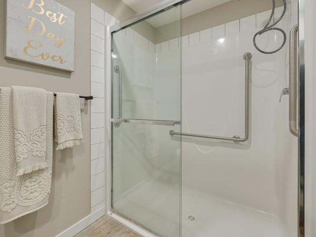 Emerald Hills Landing 2 Bedroom Apartment for Rent at 200 Edgar Lane, Strathcona County, AB T8H 2X6 Aspen Trails