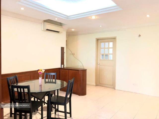 Emerald Park D3, Condominium