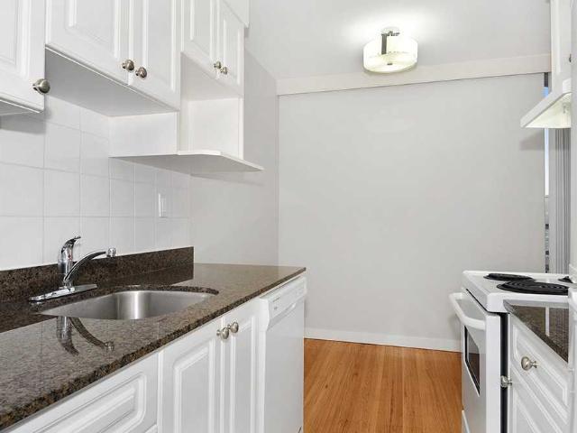 Emerald Terrace 1 Bedroom Apartment for Rent at 2045 Nelson St, Vancouver, BC V6G 1N8 West End
