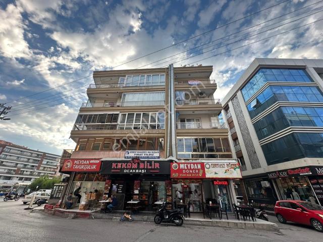 Şemikler Meydanda Satılık 2+1 Daire