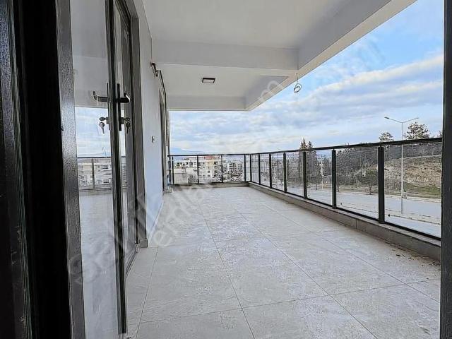 Şemikler Bulvar Üstü Mega 3+1 Daireler 155m² üks krediye Uygun