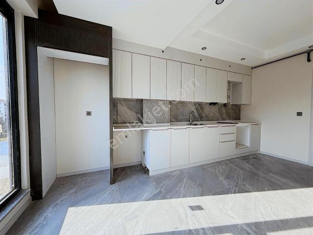 Şemikler De Sıfır Arakat 2+1 Daire