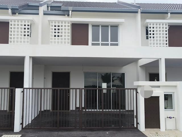 Emilia Lakeside Nilai Impian Double Storey Terrace House