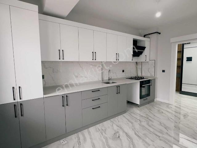 Emin Emlak Niğde Y.kayabaşı Mah 2+1 100m2 Sıfır Kiralık Daire