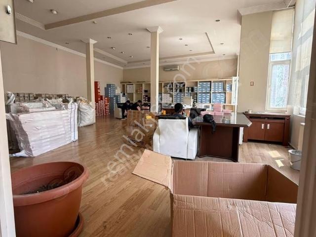 Eminönü Mısır Çarşısına Yakın Kiralık Depo/ofis/iş Yerine Uygun