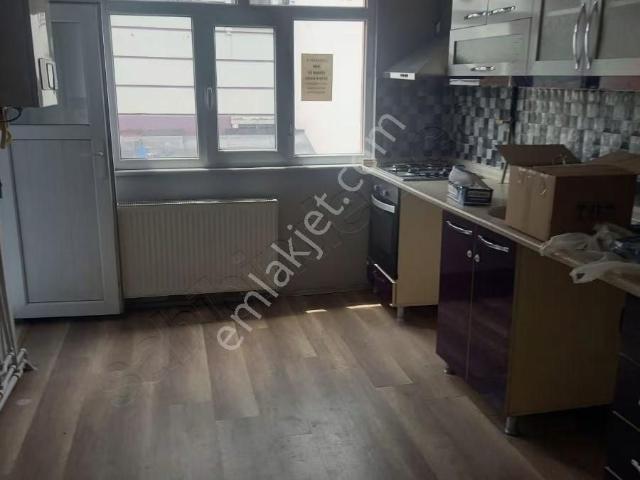 Emir Emlak Gayrimenkulden Satılık 4+1 Çarşı Merkezli Daire