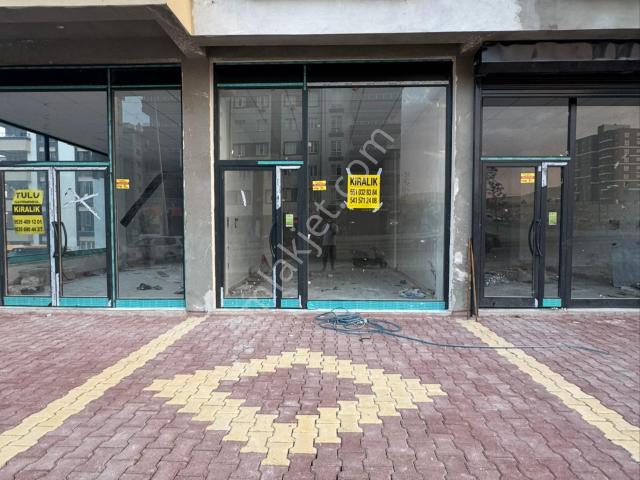 Emir Gayrimenkulden Belkız Da Ana Cadde Üzeri Kiralık Dükkan