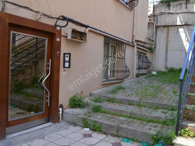 Emiray Dan Eşyalı 1+1 Çamlık Mahallesinde