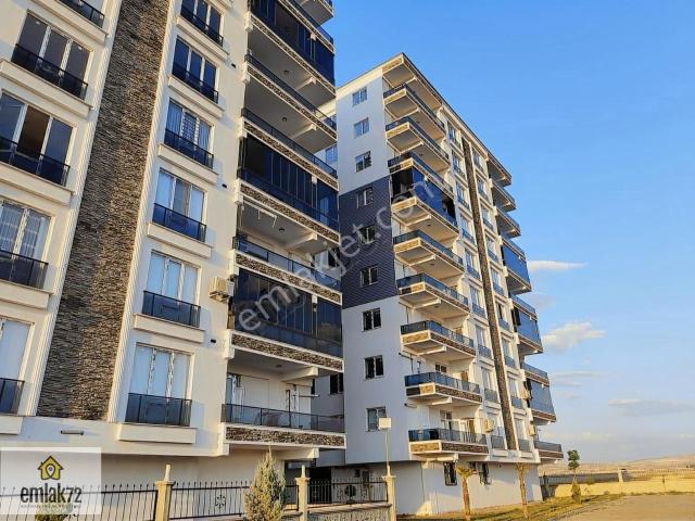 Emlak 72 Den Hasan Keyf Yolu Üzeri Satılık 3,5+1 Daire