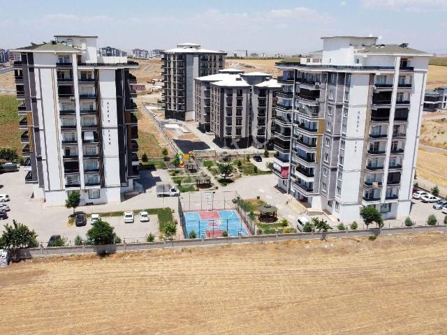 Emlak 72' Den Hasankeyf Yolu Üzeri Tilmis Kavşağı Site İçerisinde 3.5+1 Satılık Lüks Daire